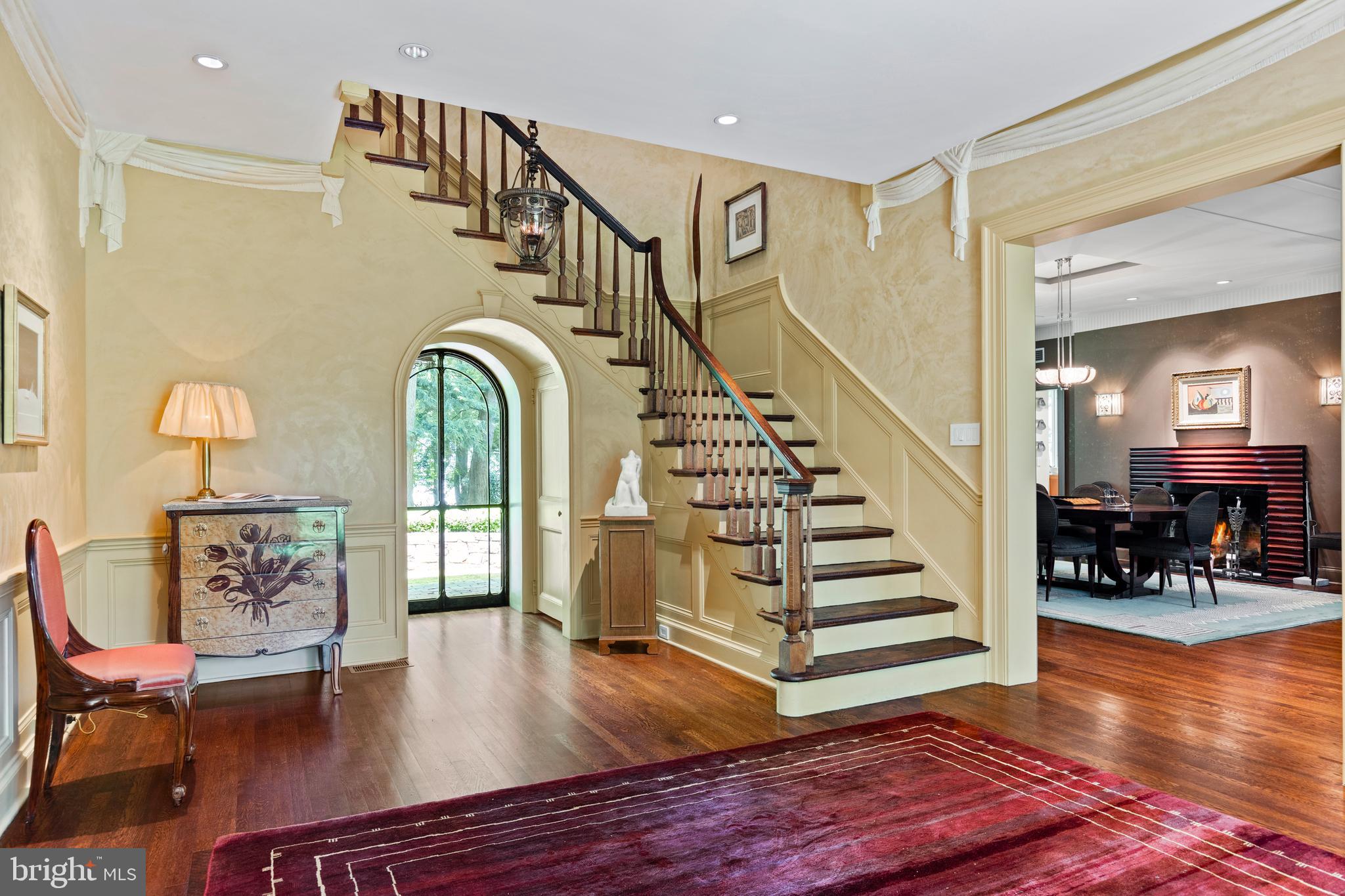 340 Fishers Rd
