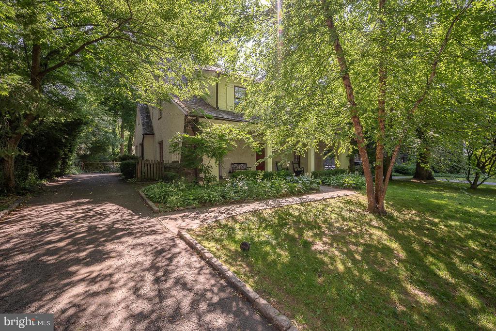 615 Sussex Rd