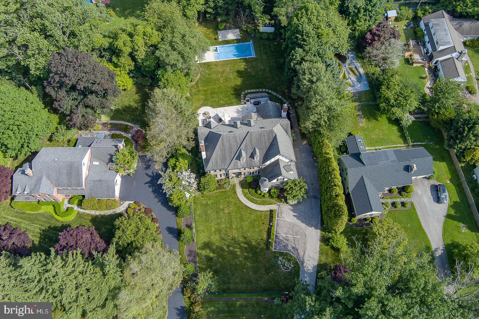 1211 Waverly Rd