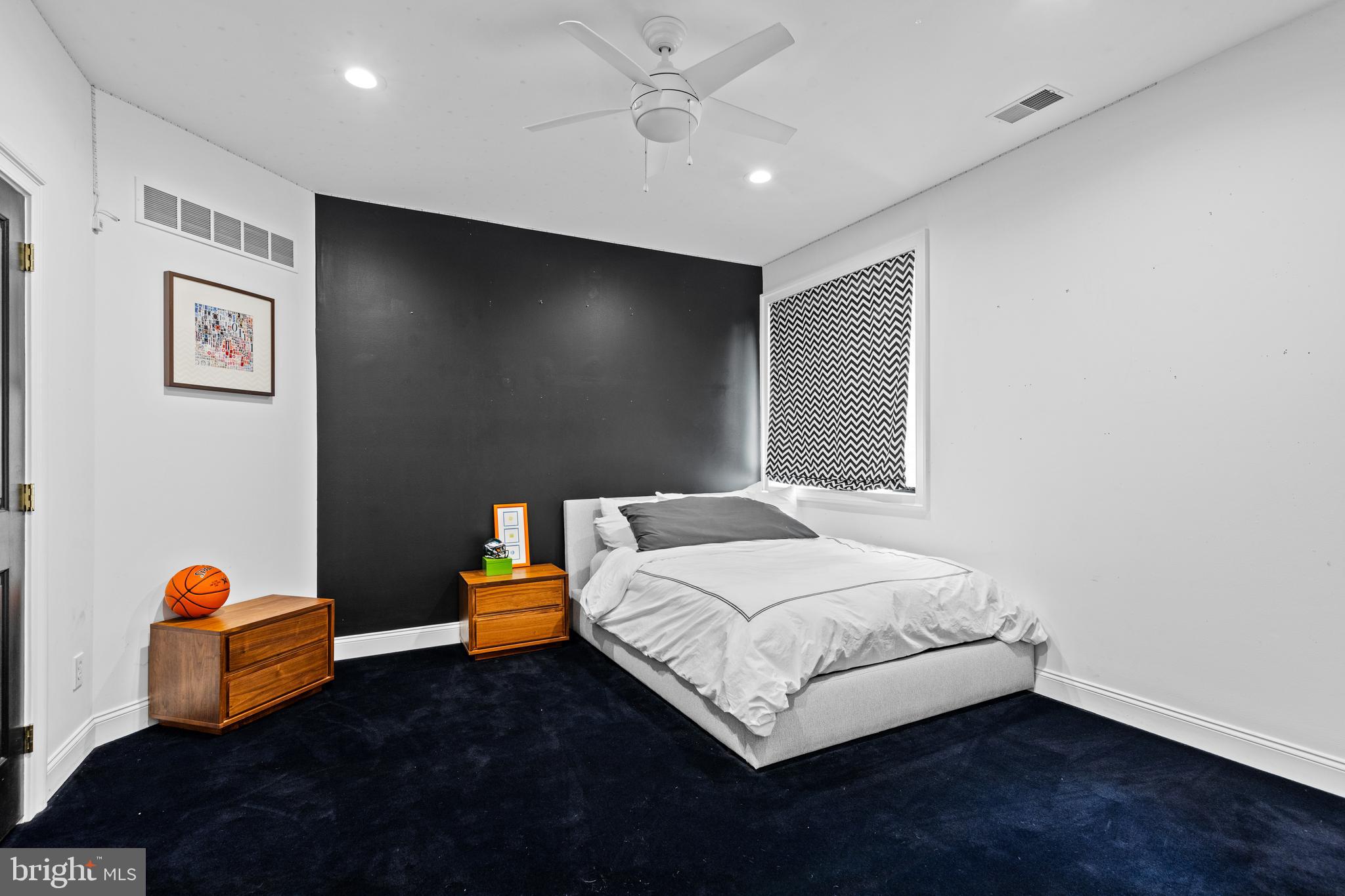 1211 Waverly Rd