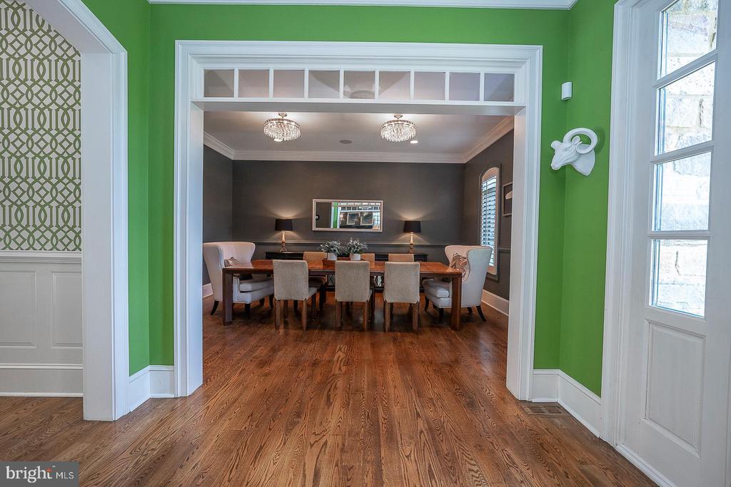 1211 Waverly Rd