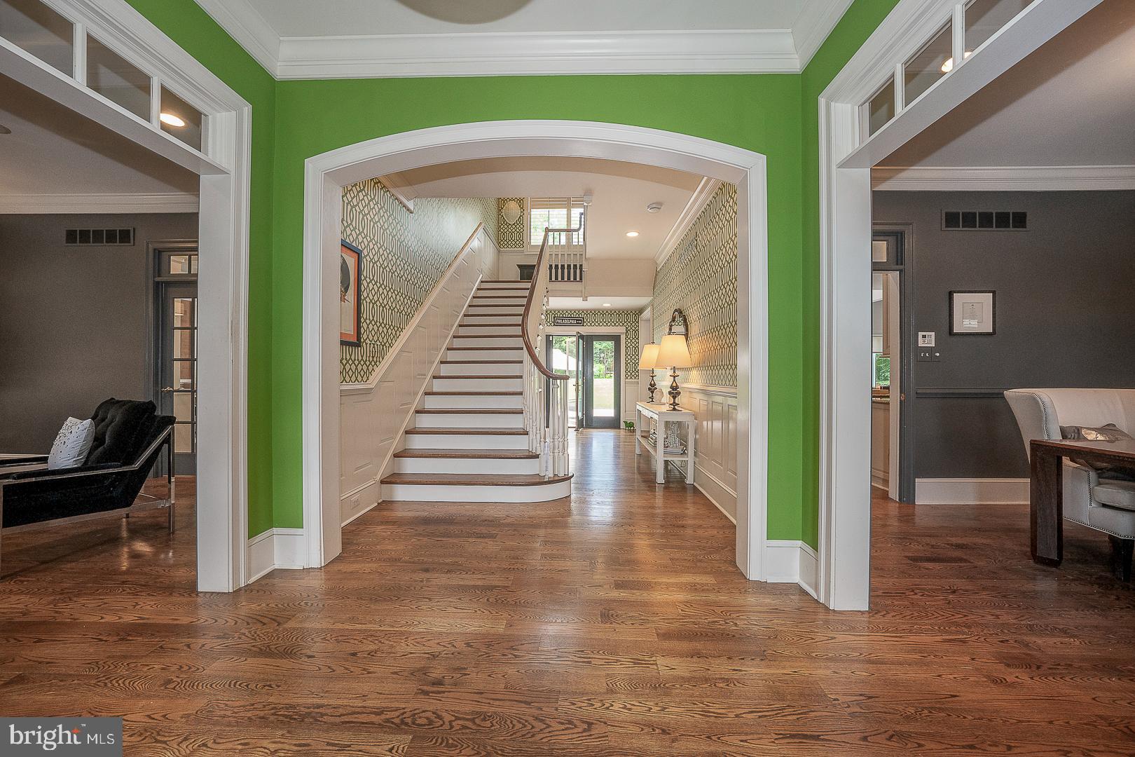 1211 Waverly Rd
