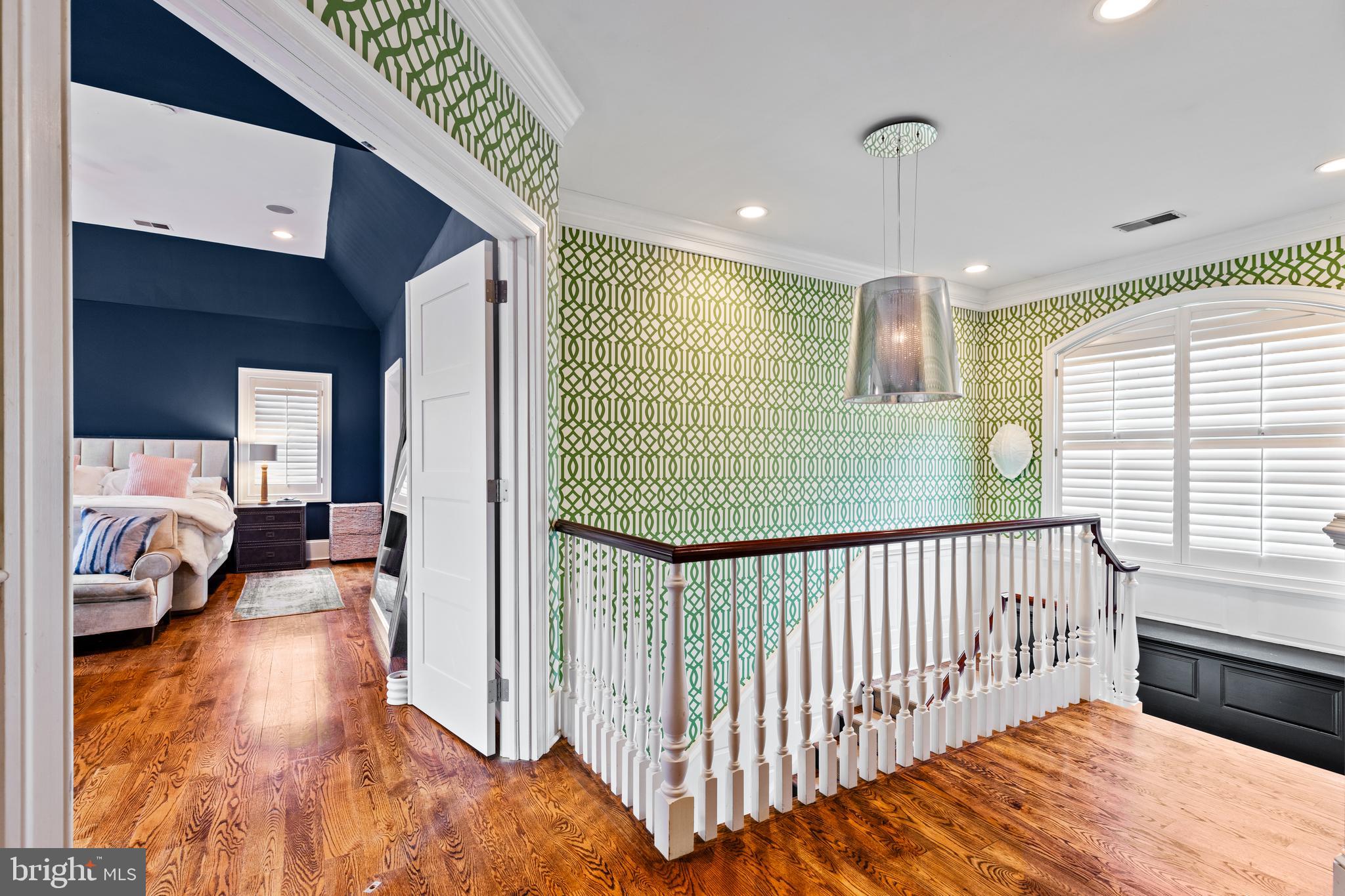 1211 Waverly Rd