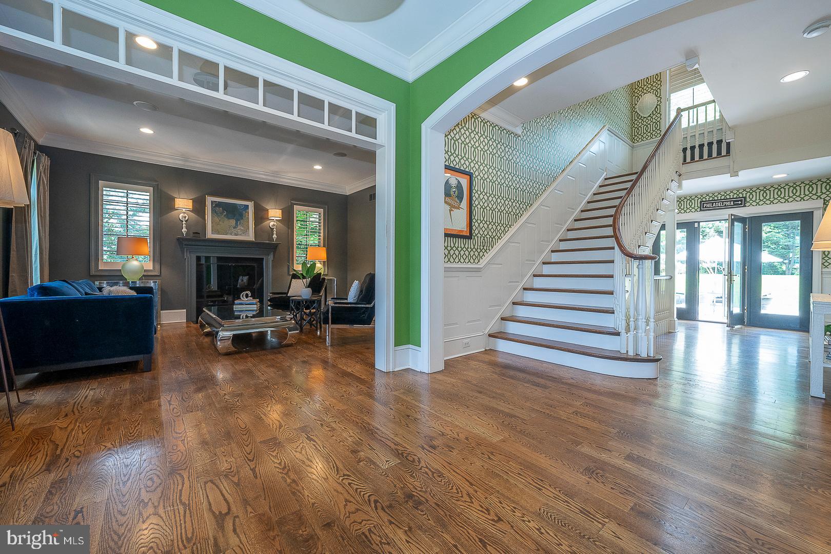 1211 Waverly Rd