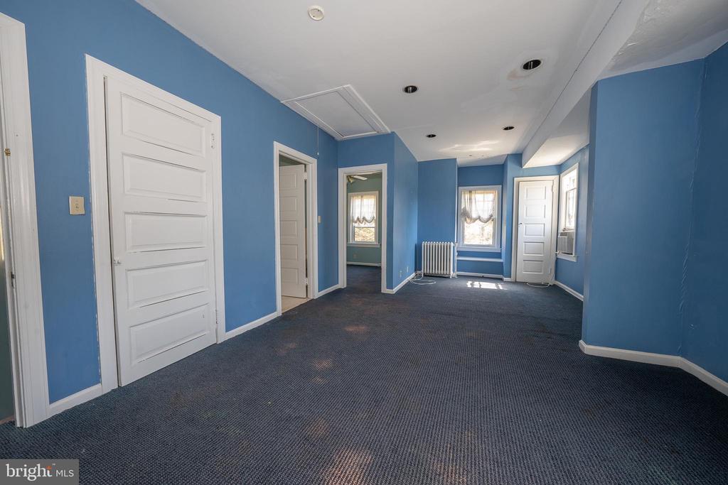 1731 County Line Rd
