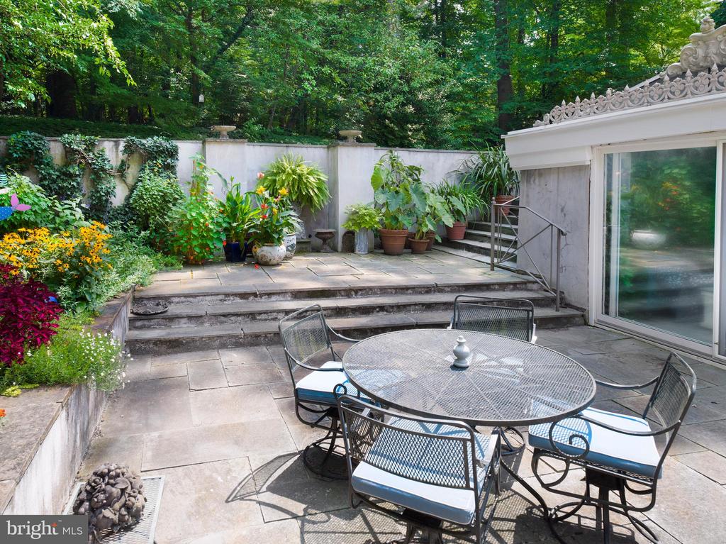 231 Avon Rd