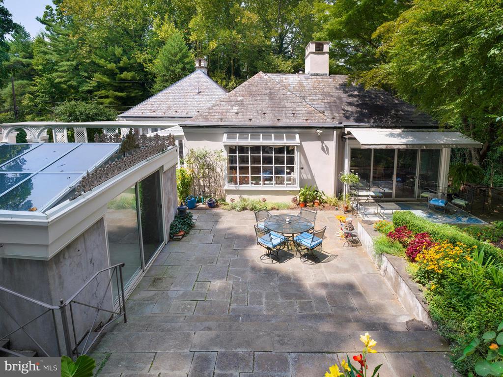 231 Avon Rd