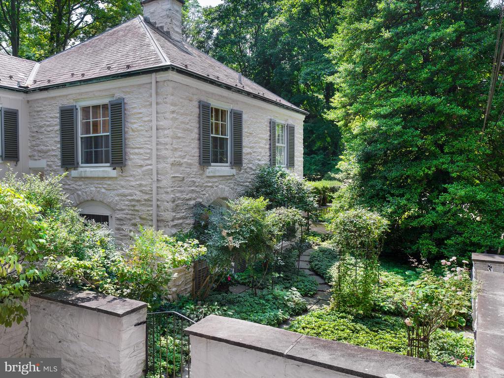 231 Avon Rd