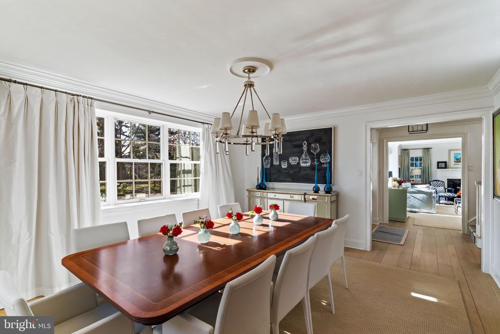 300 Caversham Rd