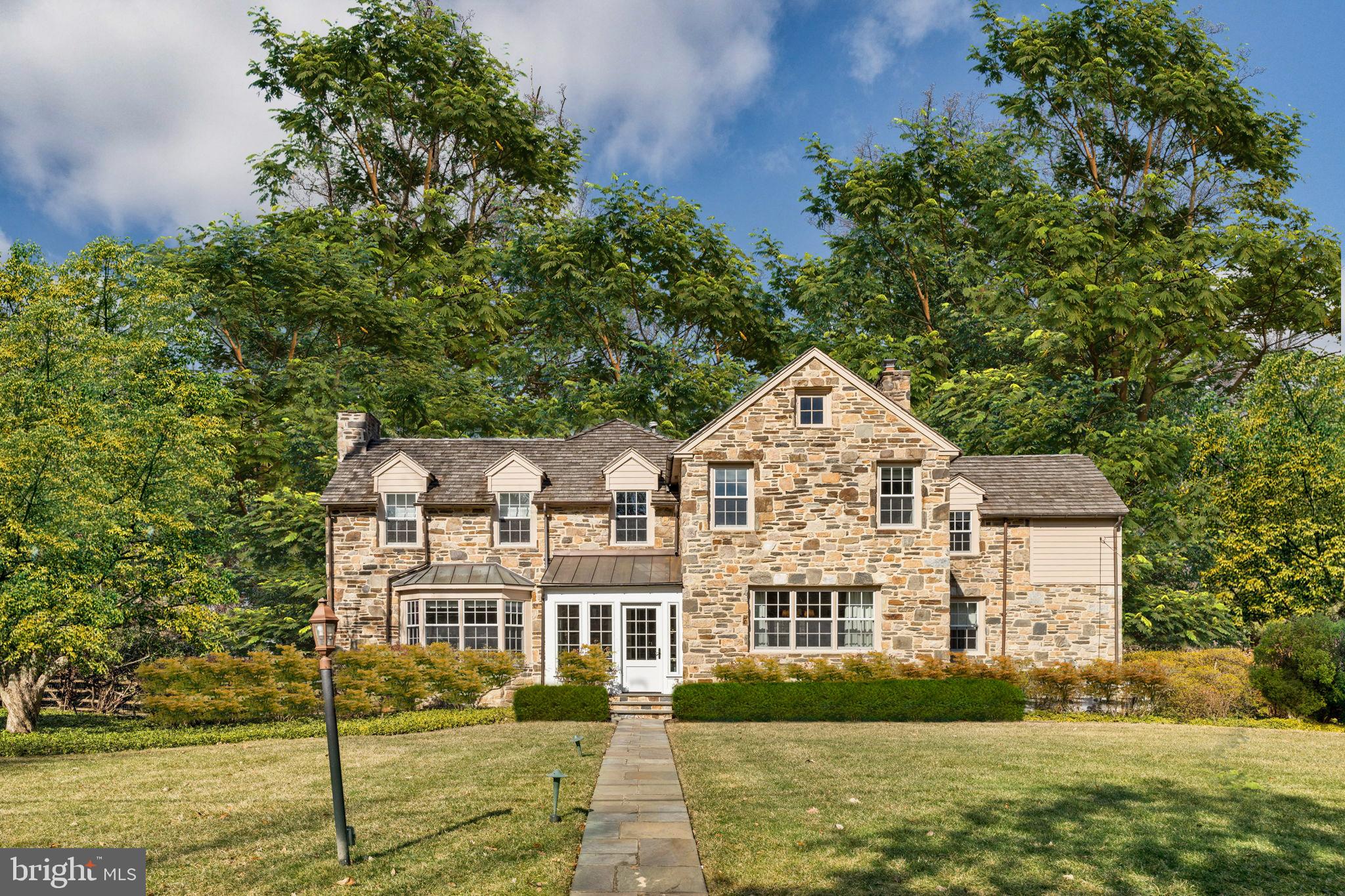 300 Caversham Rd