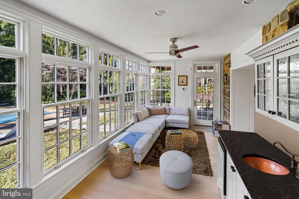 300 Caversham Rd