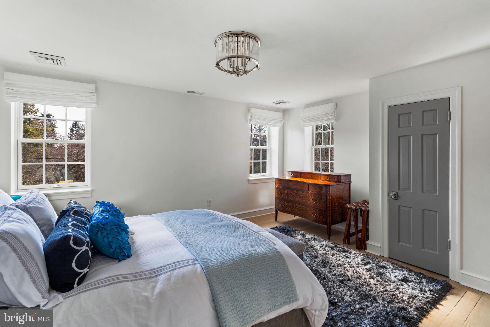 300 Caversham Rd