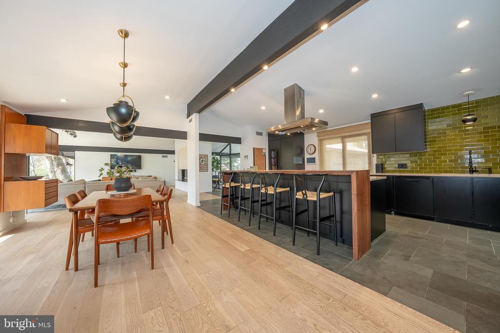 308 Sprague Cir