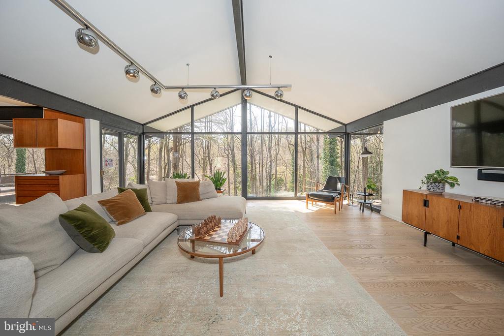 308 Sprague Cir