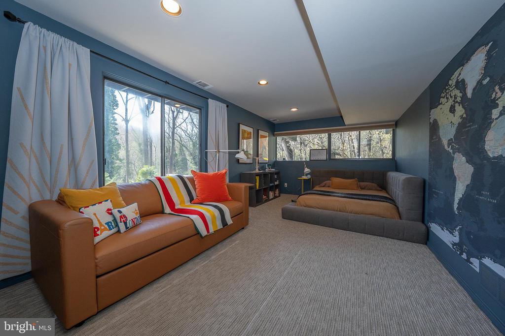 308 Sprague Cir