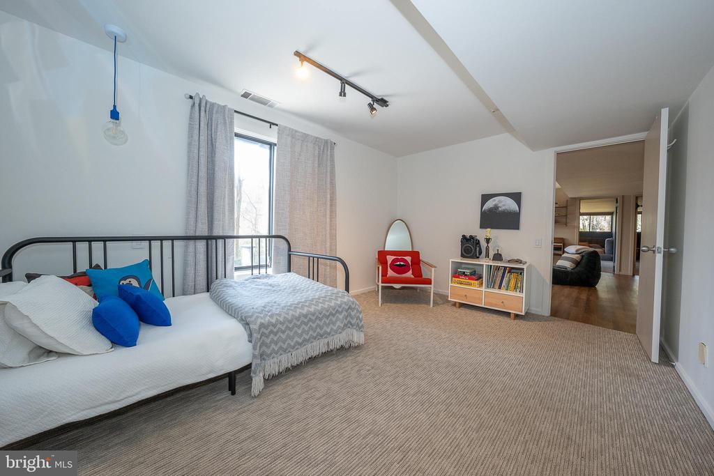 308 Sprague Cir