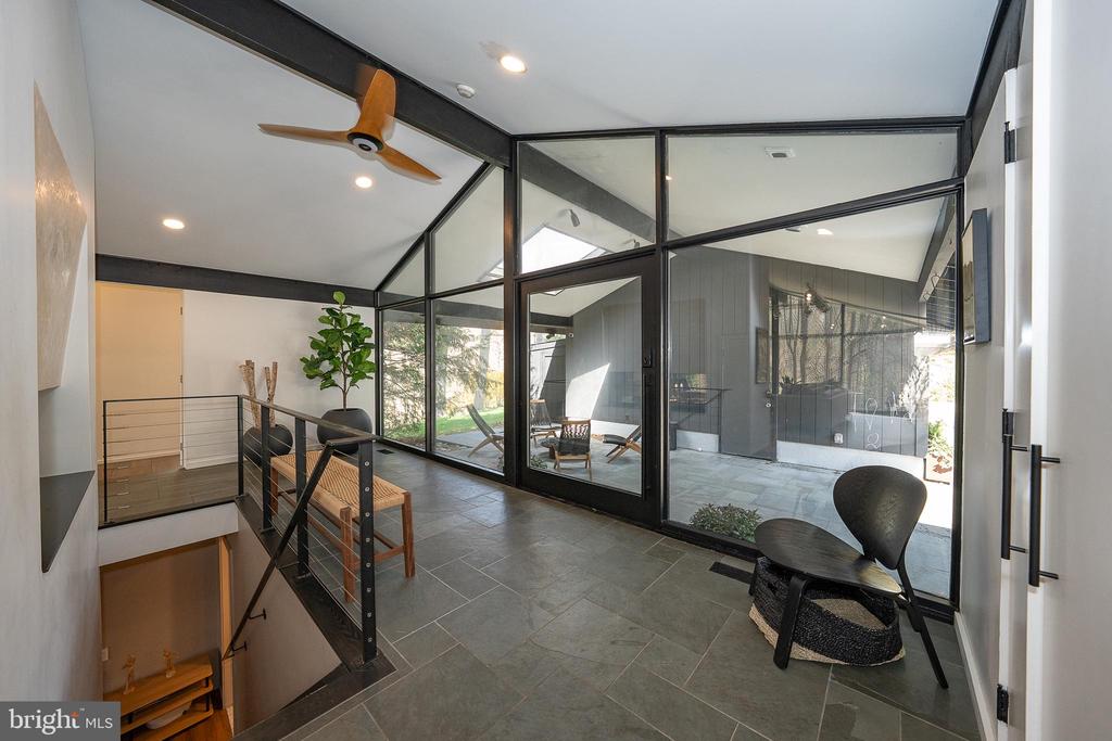 308 Sprague Cir