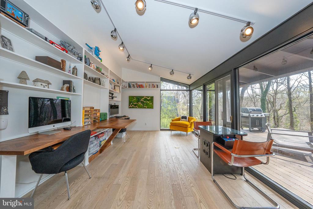308 Sprague Cir