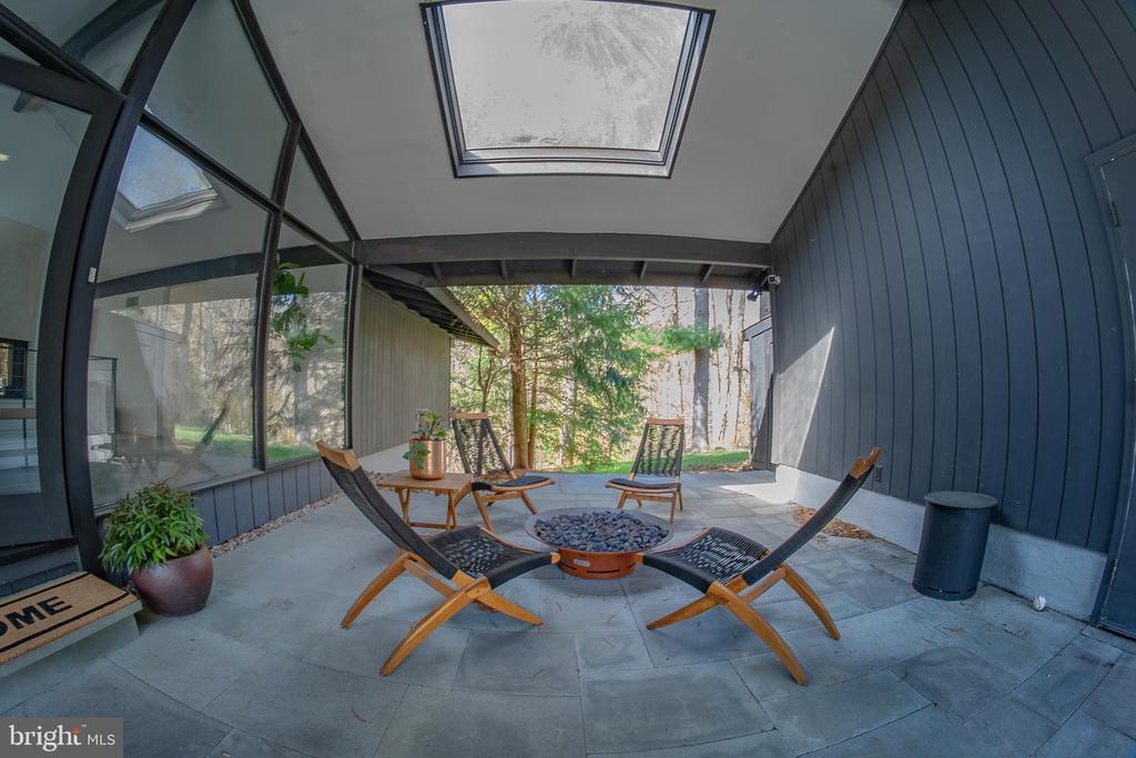 308 Sprague Cir