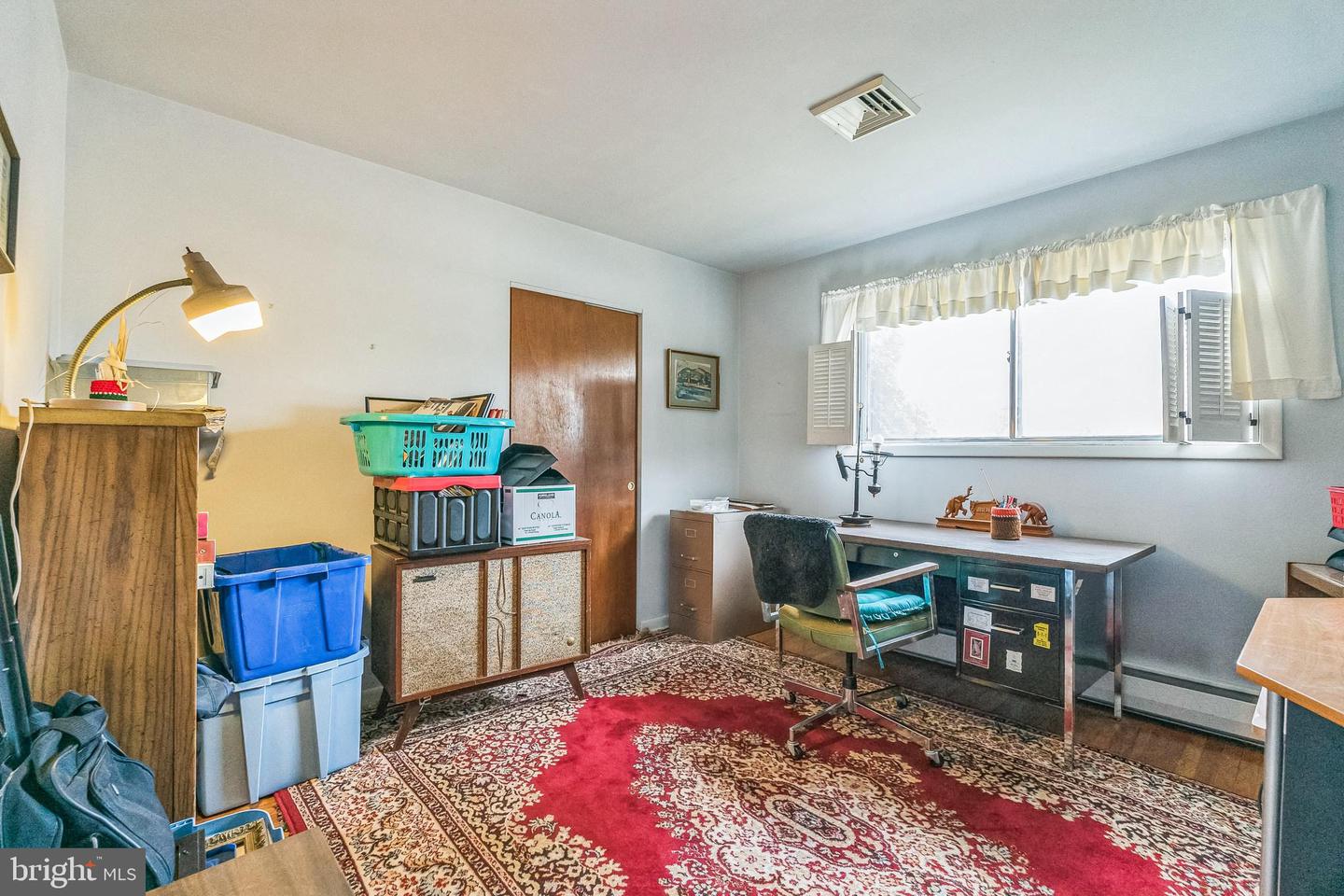 561 Crossfield Rd