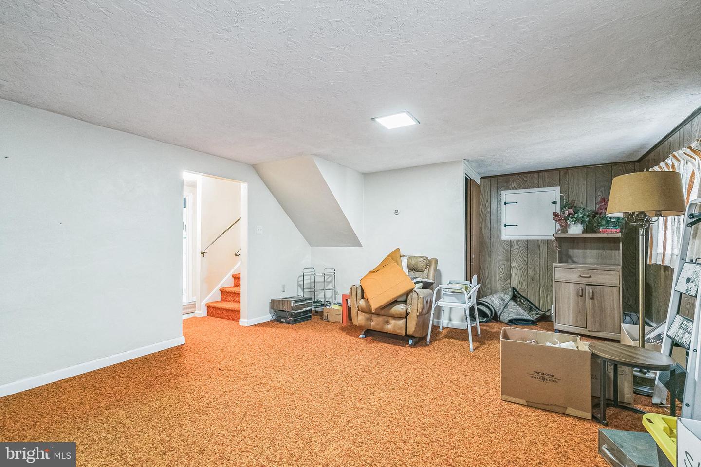 561 Crossfield Rd