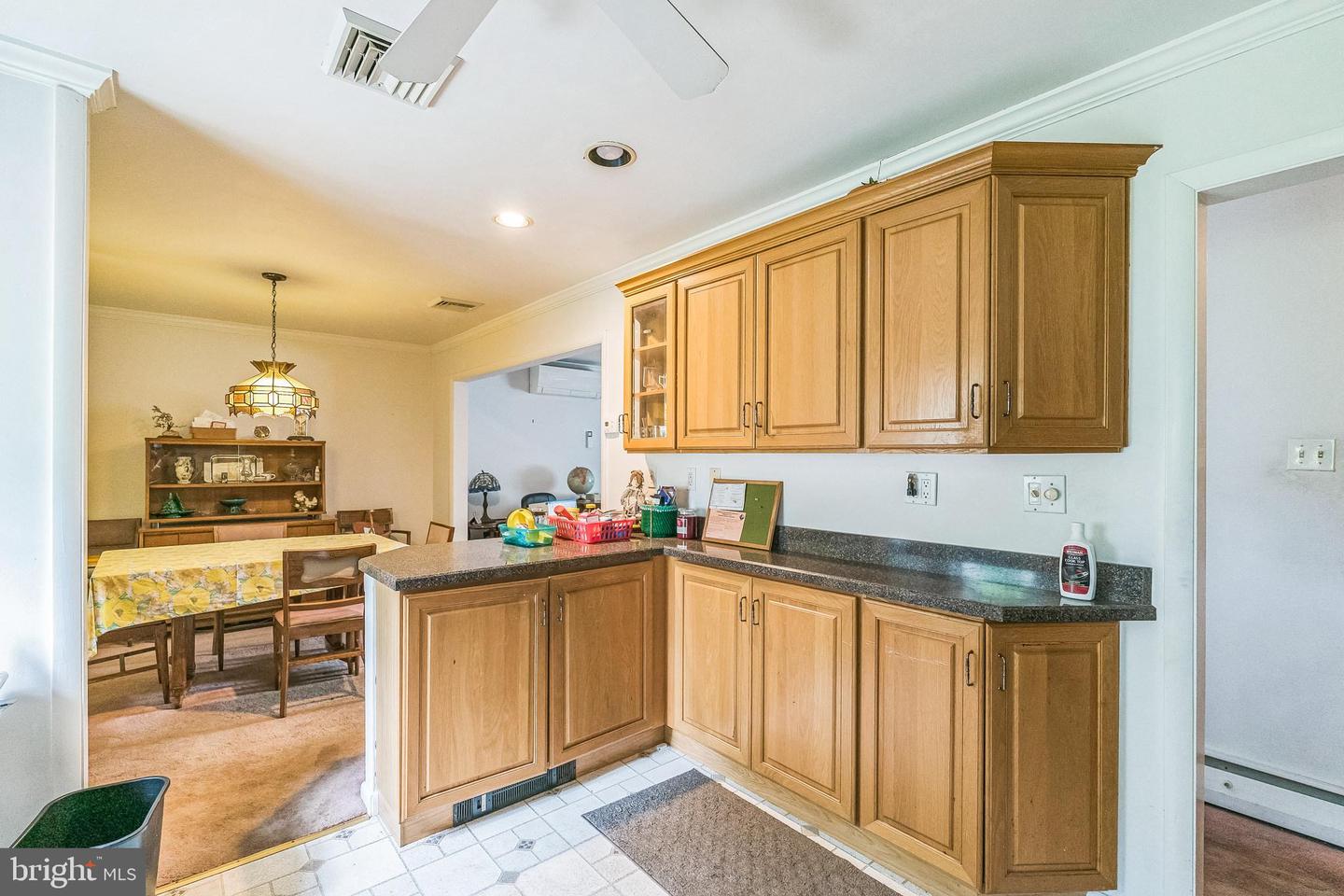 561 Crossfield Rd