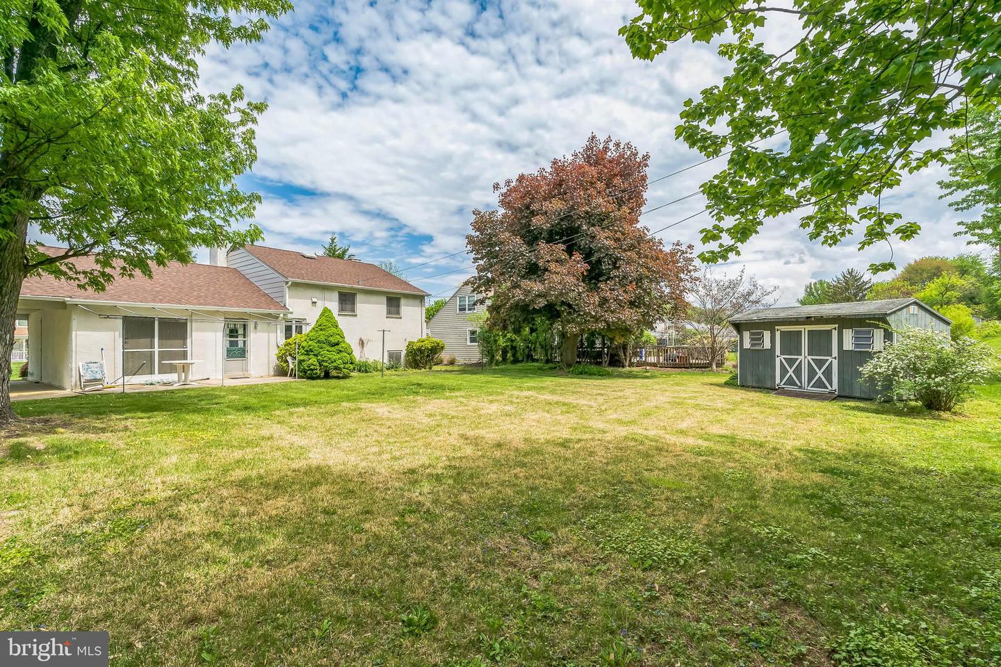 561 Crossfield Rd