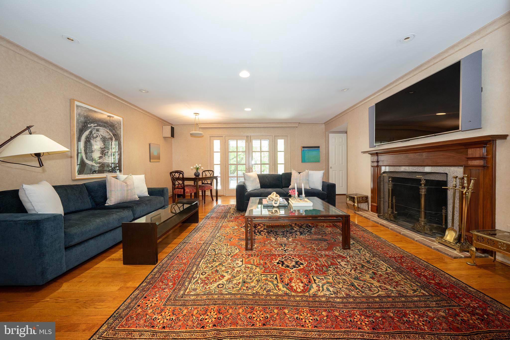 345 Fishers Rd