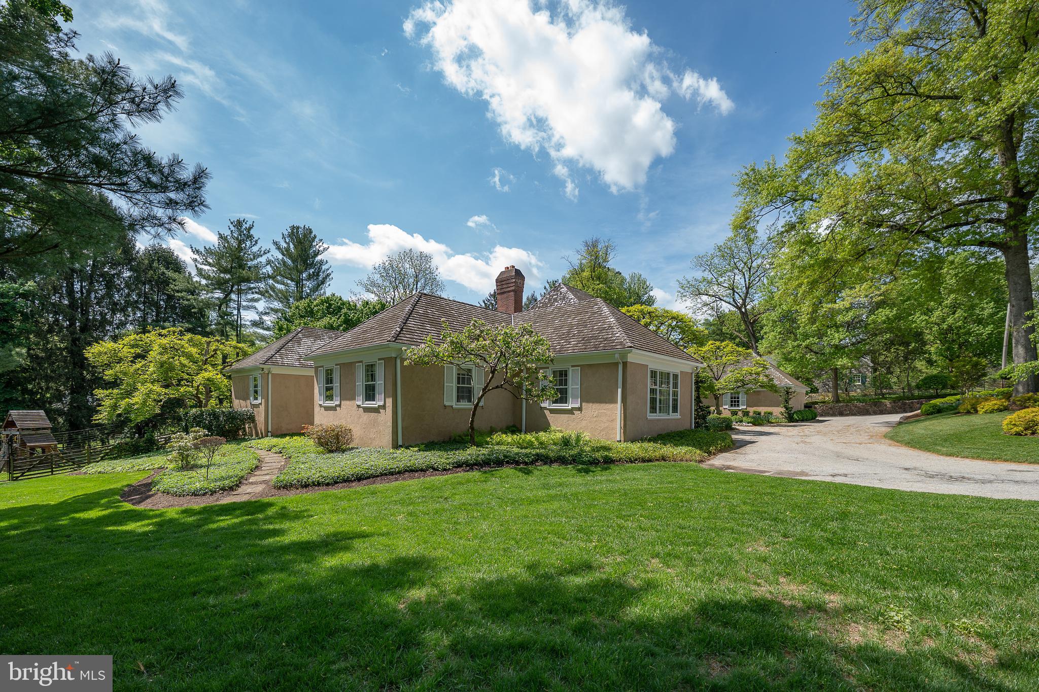 345 Fishers Rd