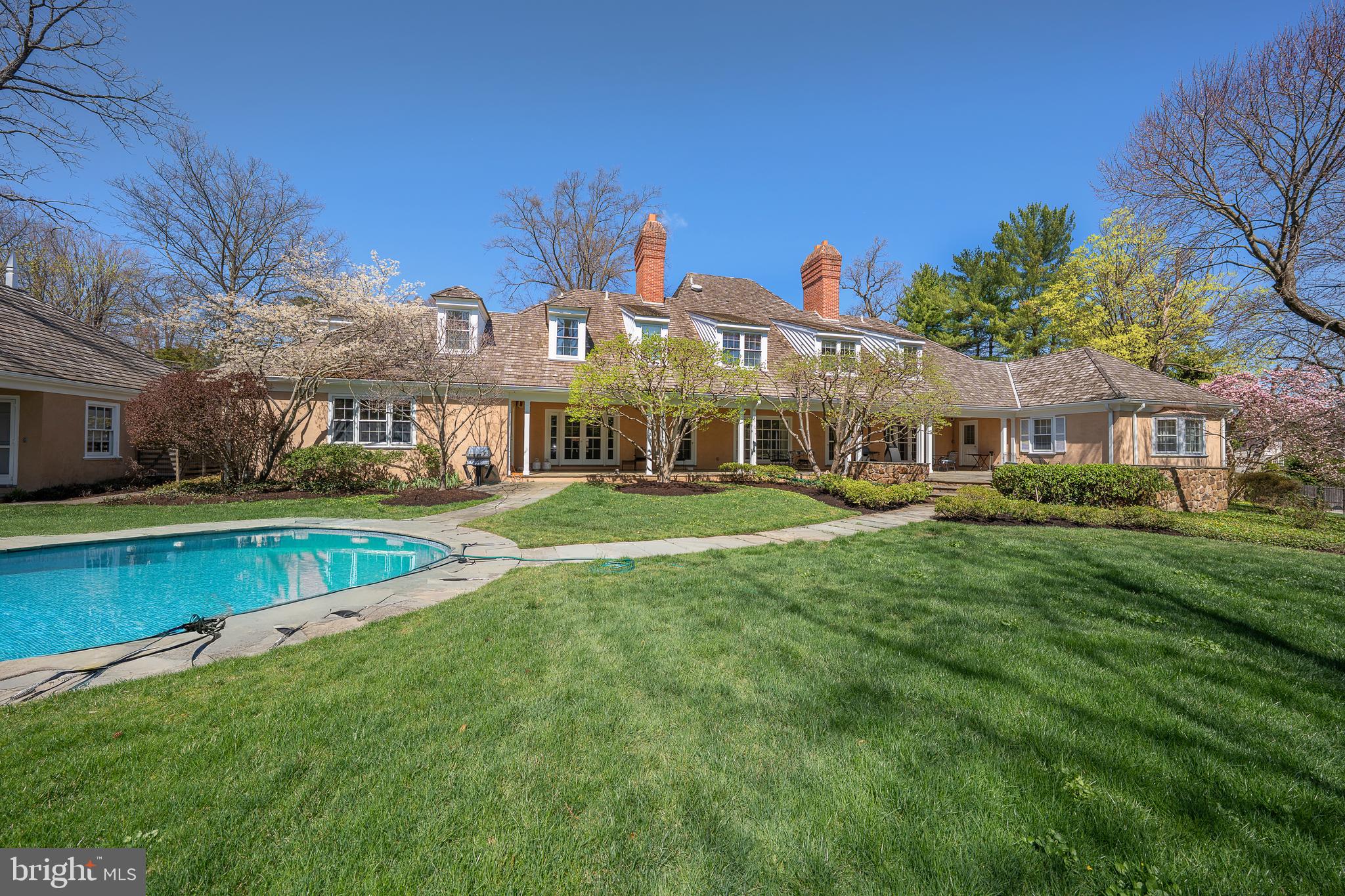 345 Fishers Rd