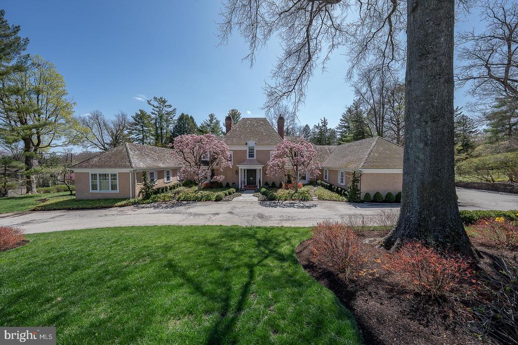 345 Fishers Rd