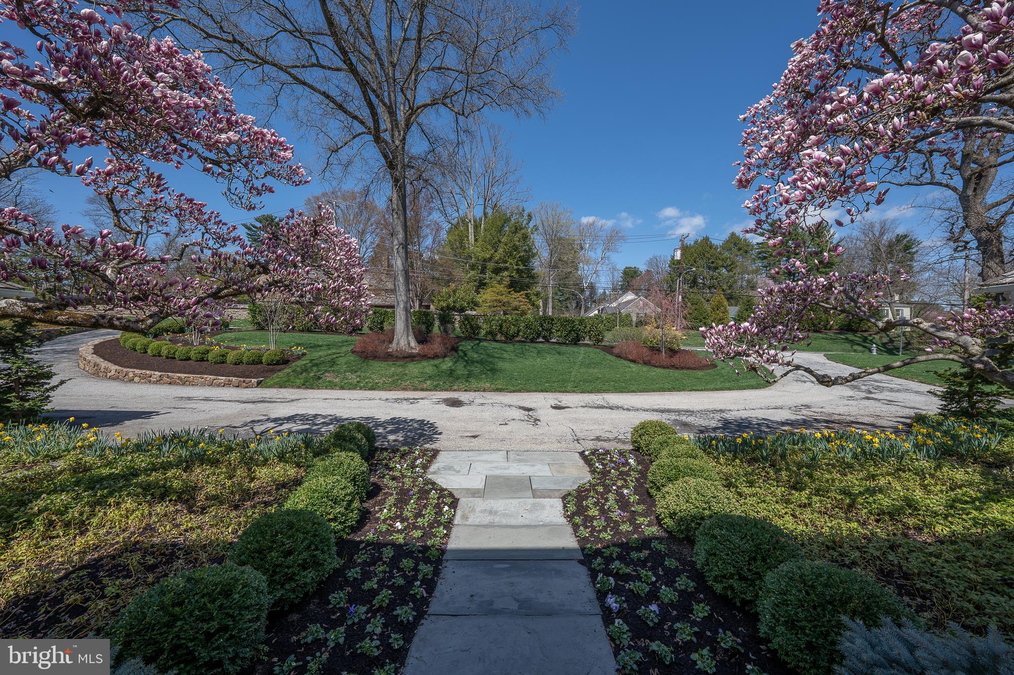 345 Fishers Rd