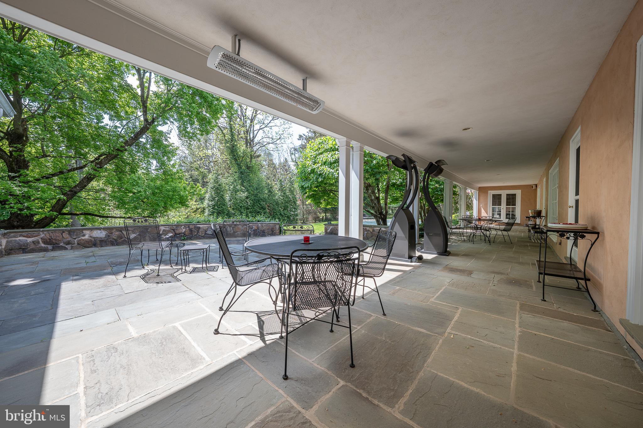345 Fishers Rd
