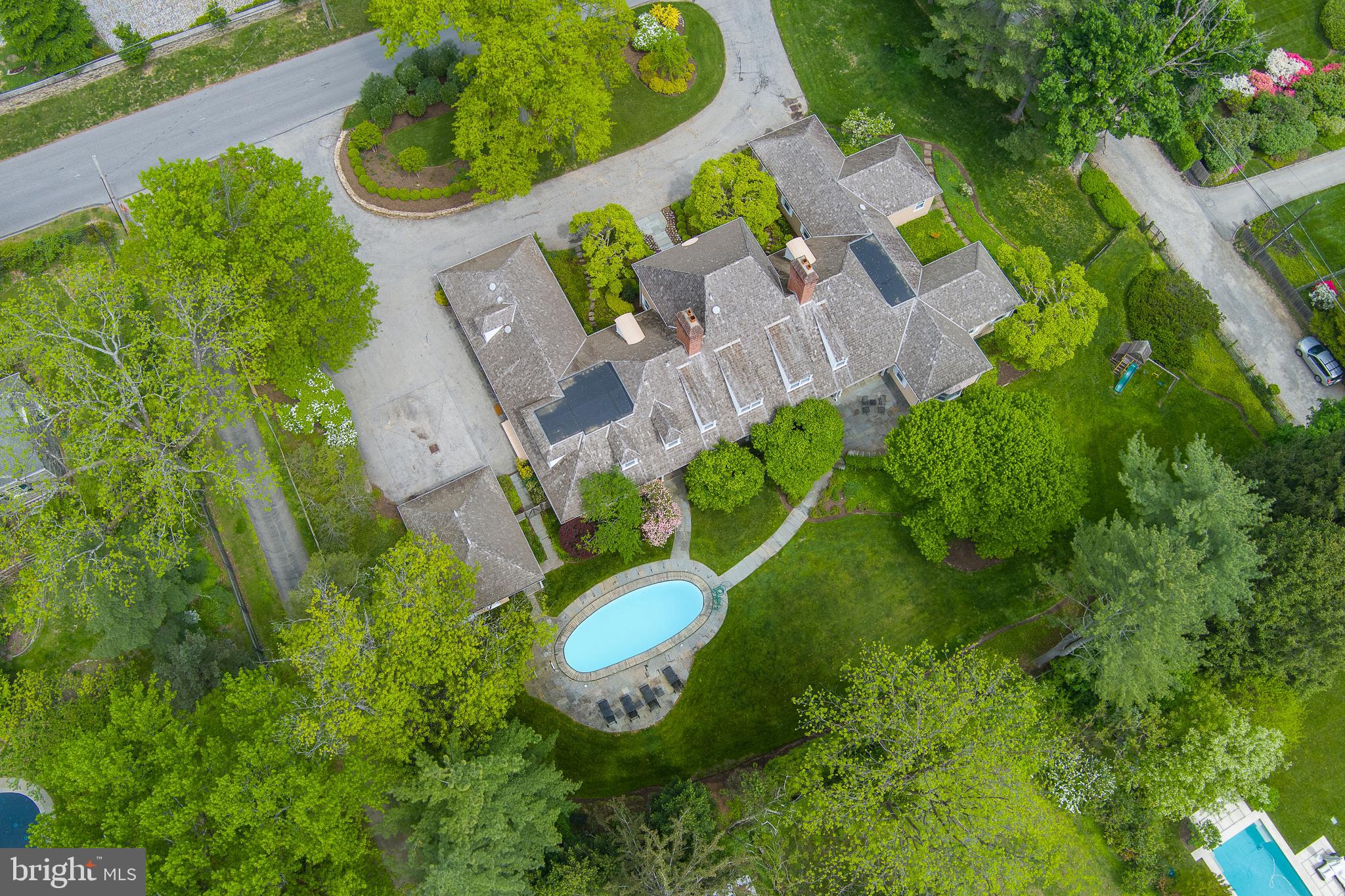 345 Fishers Rd