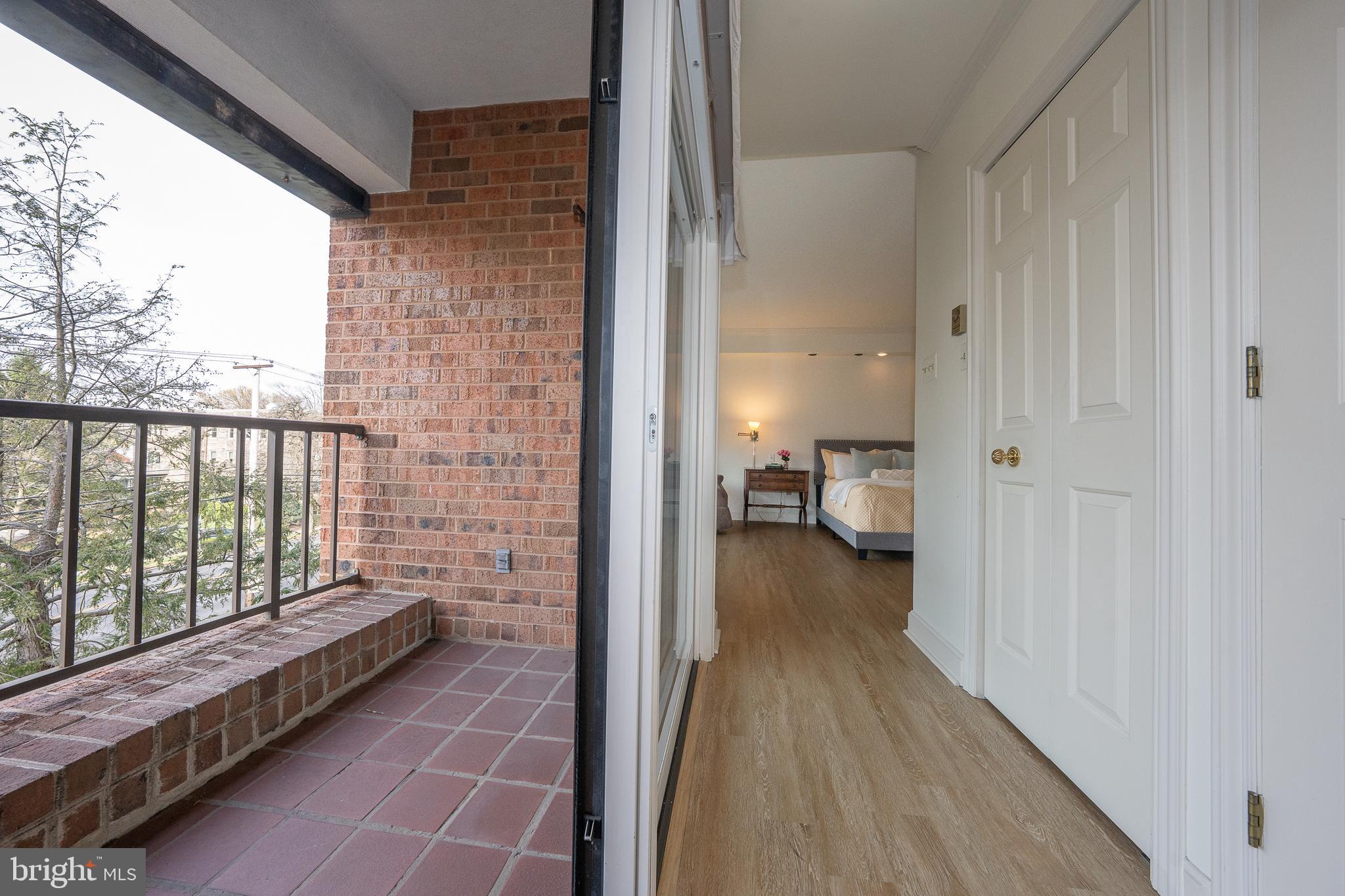 100 Grays Ln #302-304