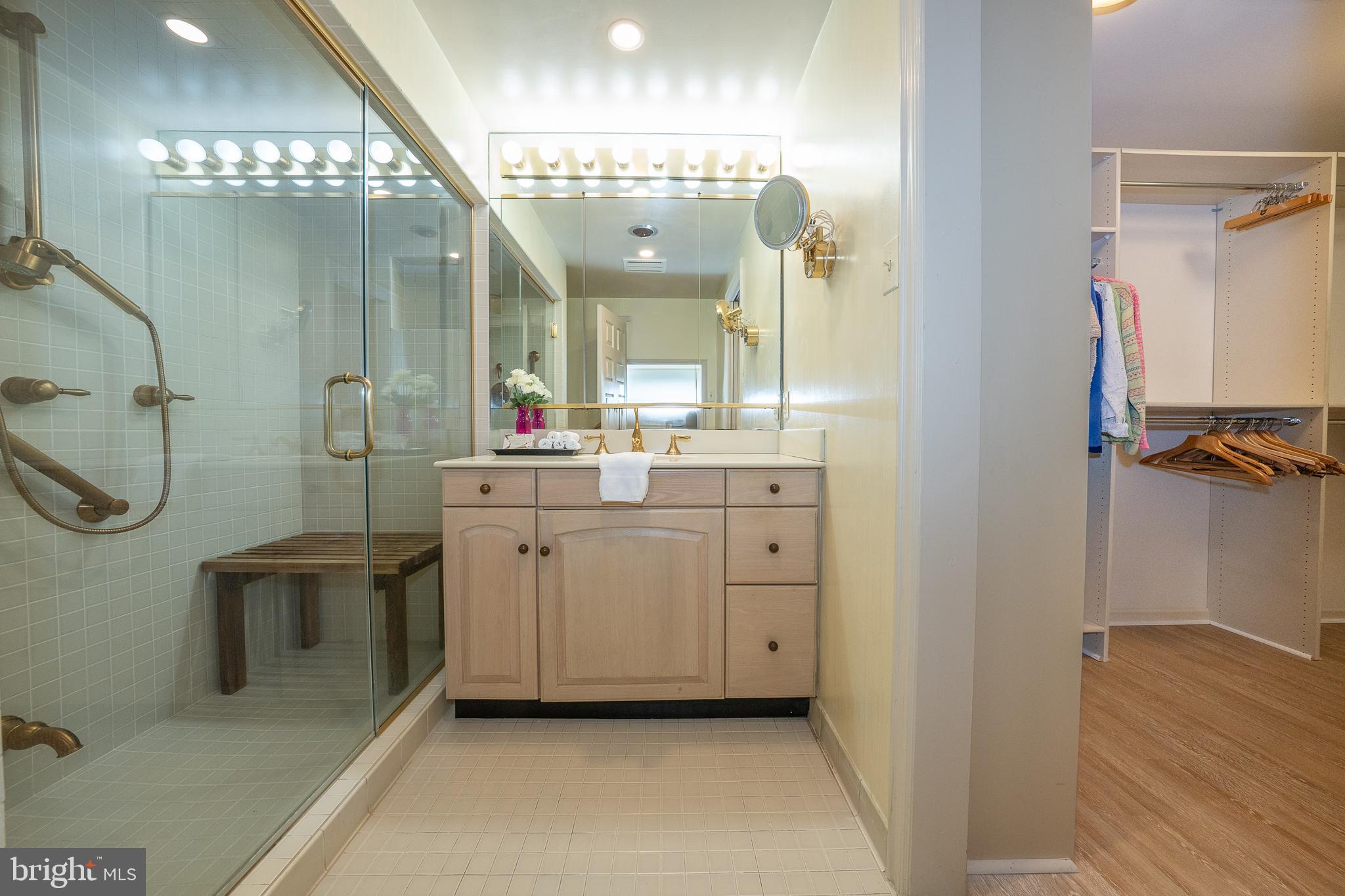 100 Grays Ln #302-304