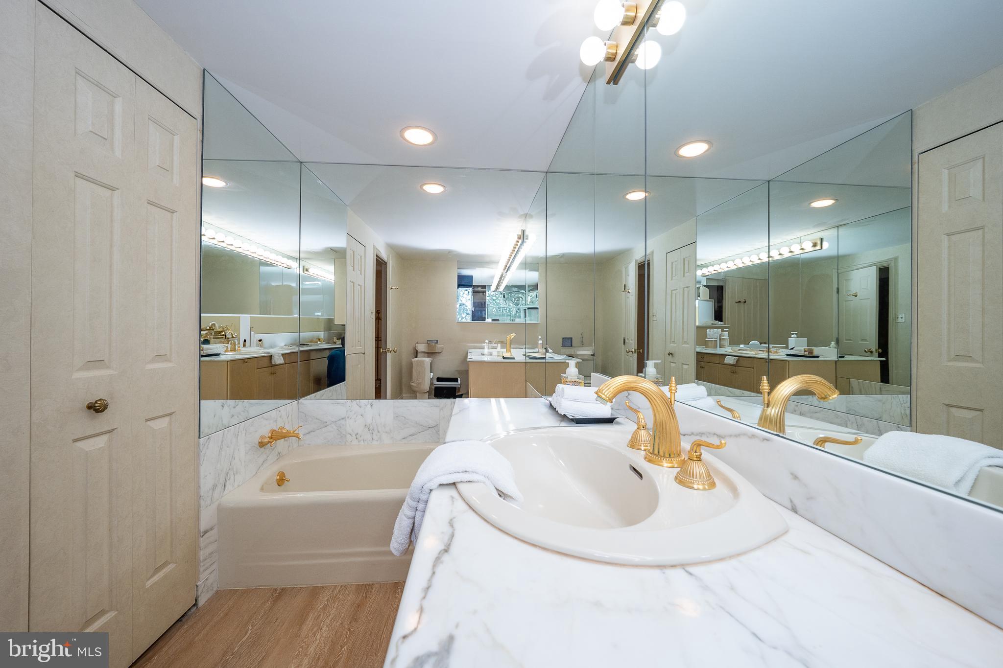 100 Grays Ln #302-304