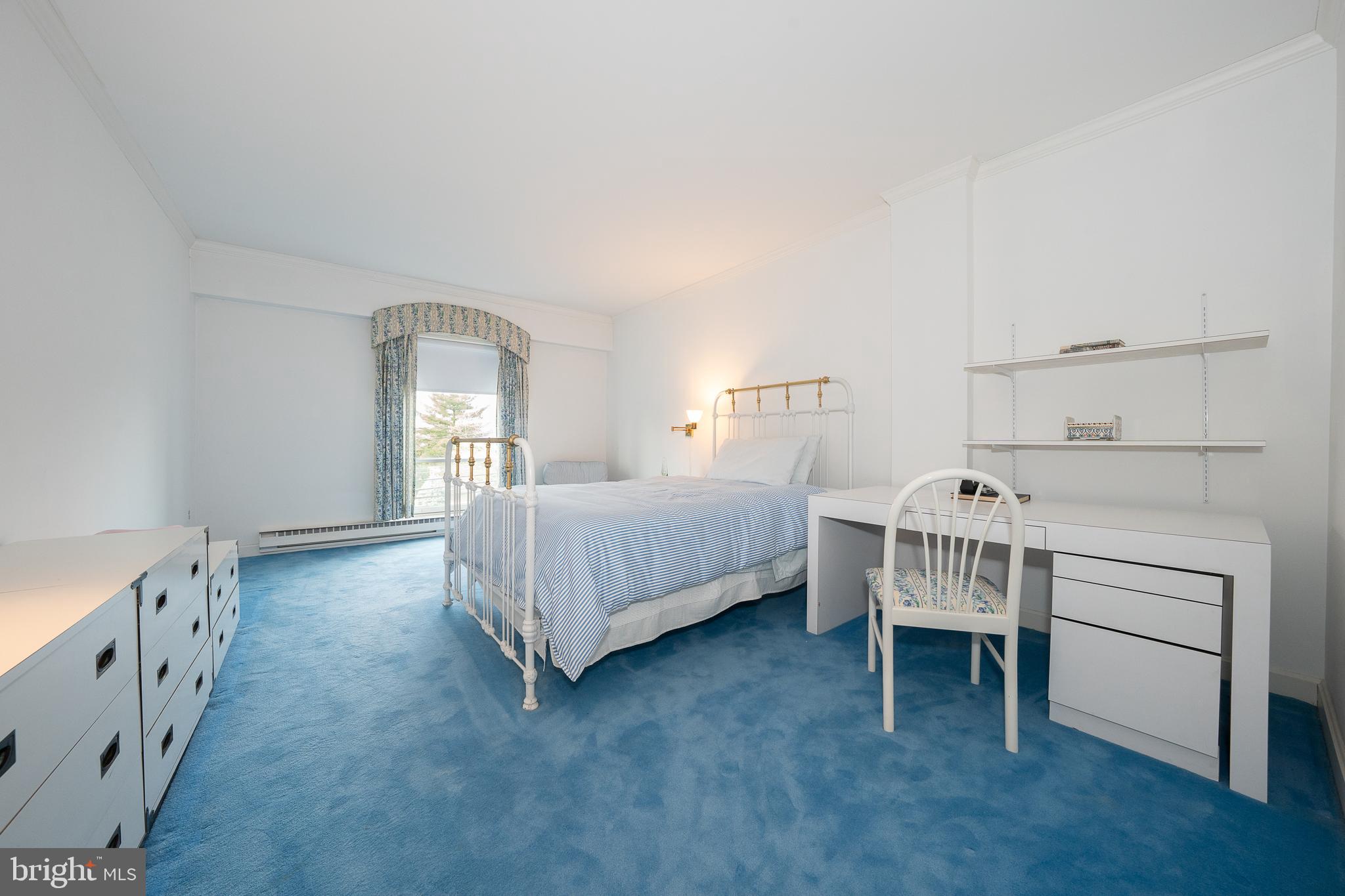 100 Grays Ln #302-304