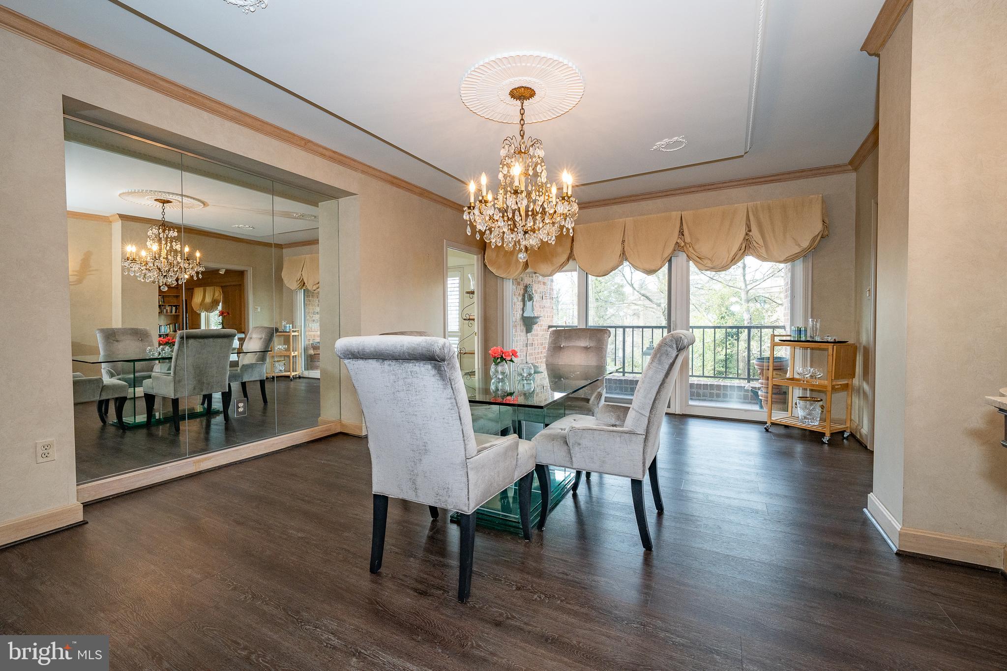 100 Grays Ln #302-304