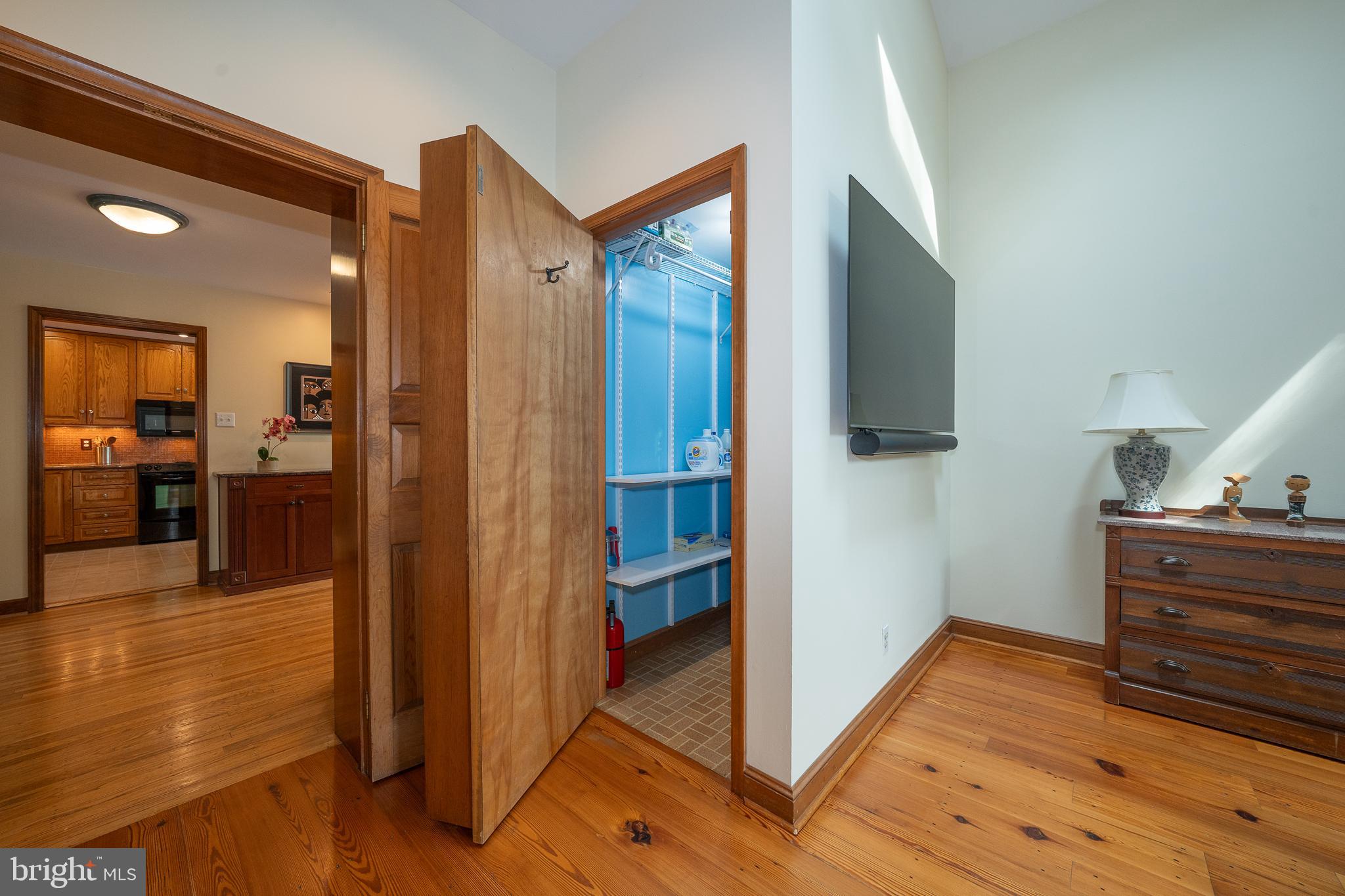 922 Merion Square Rd