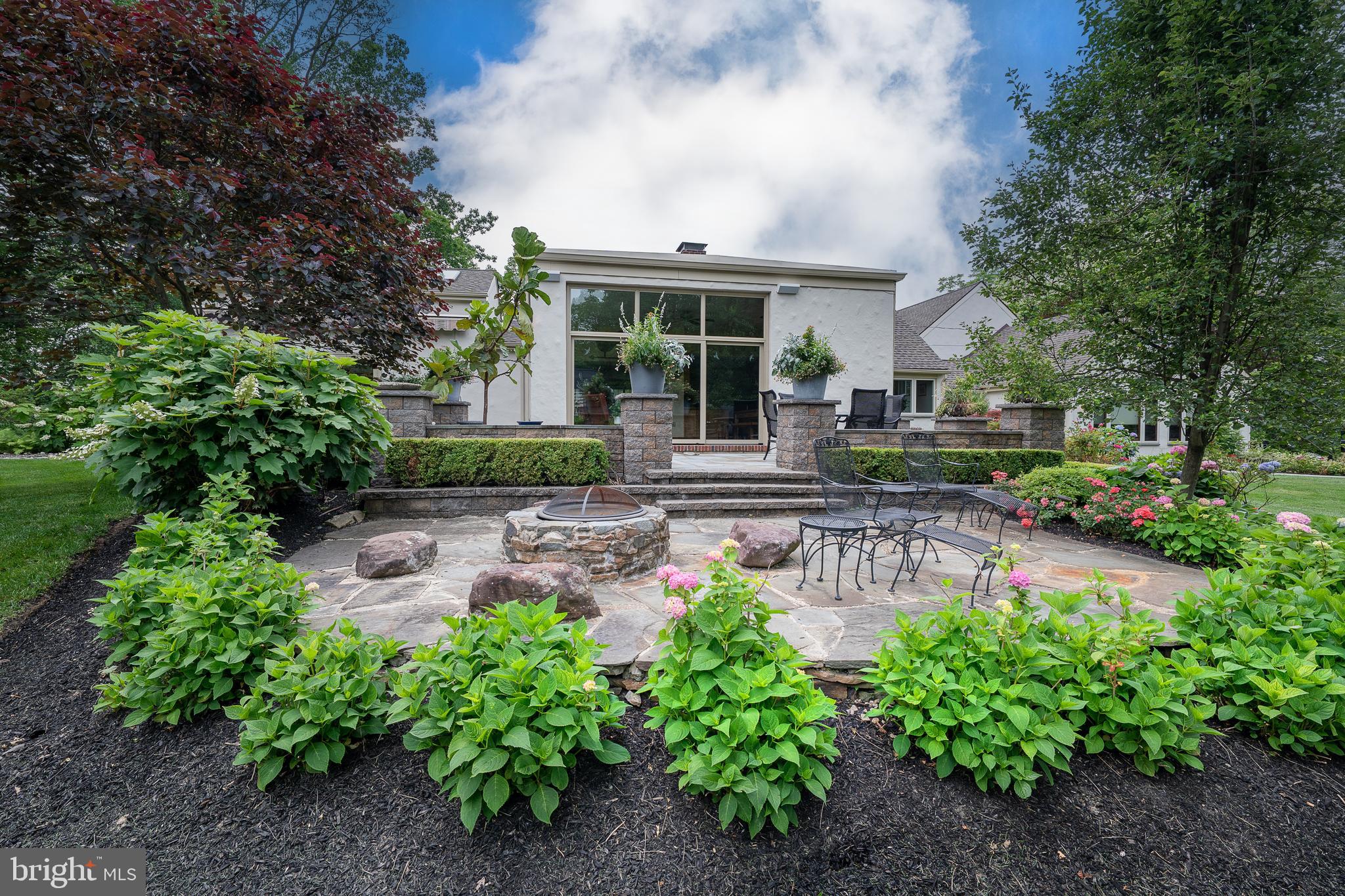 922 Merion Square Rd