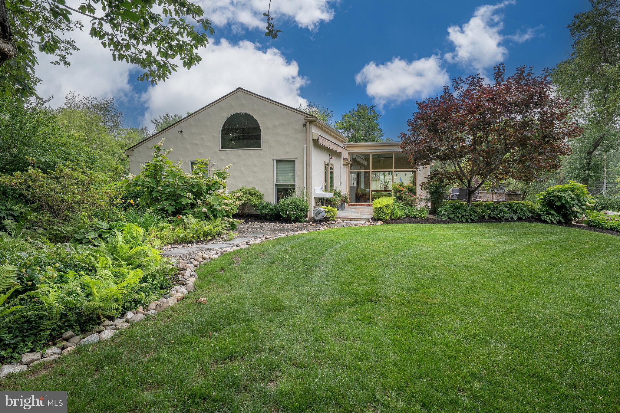 922 Merion Square Rd