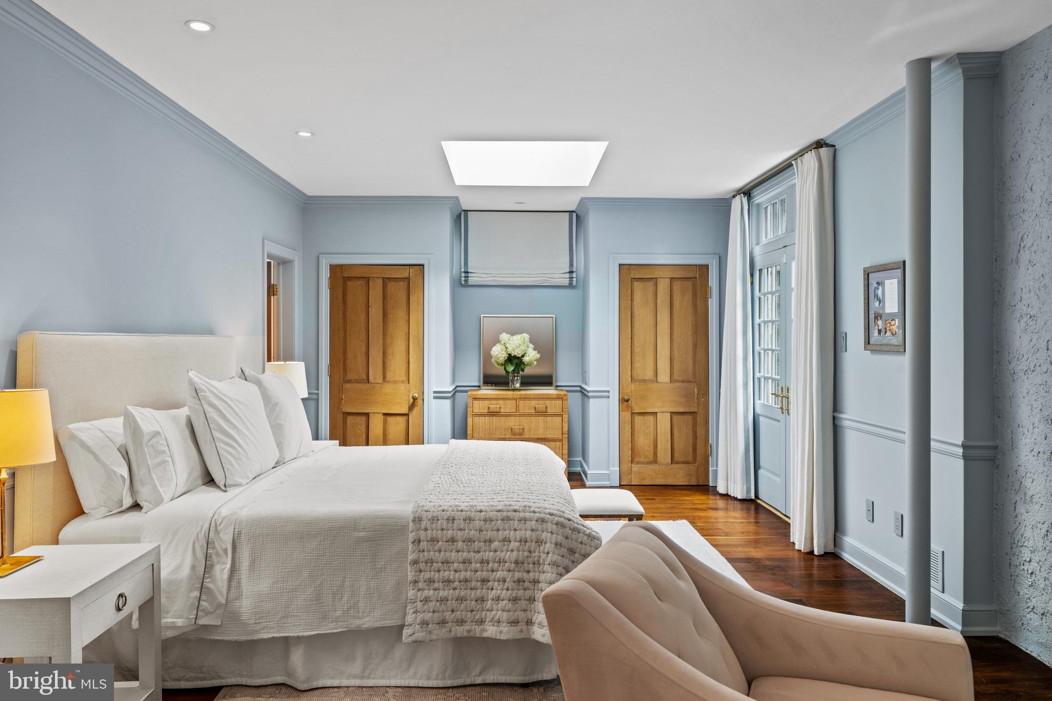 1850 W MONTGOMERY AVENUE