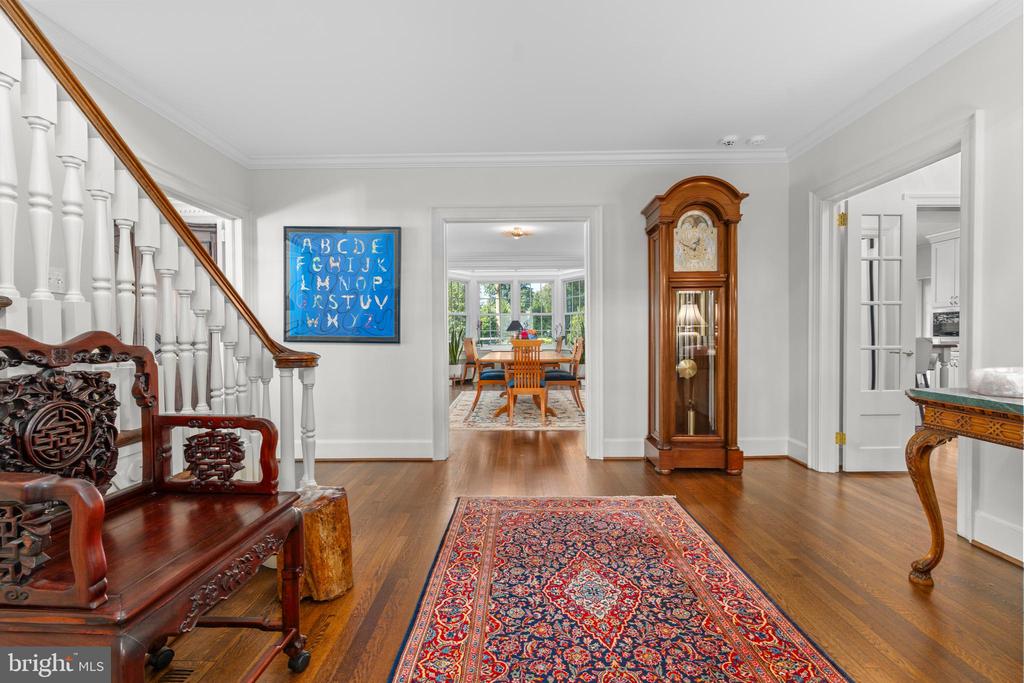 216 LAUREL LANE