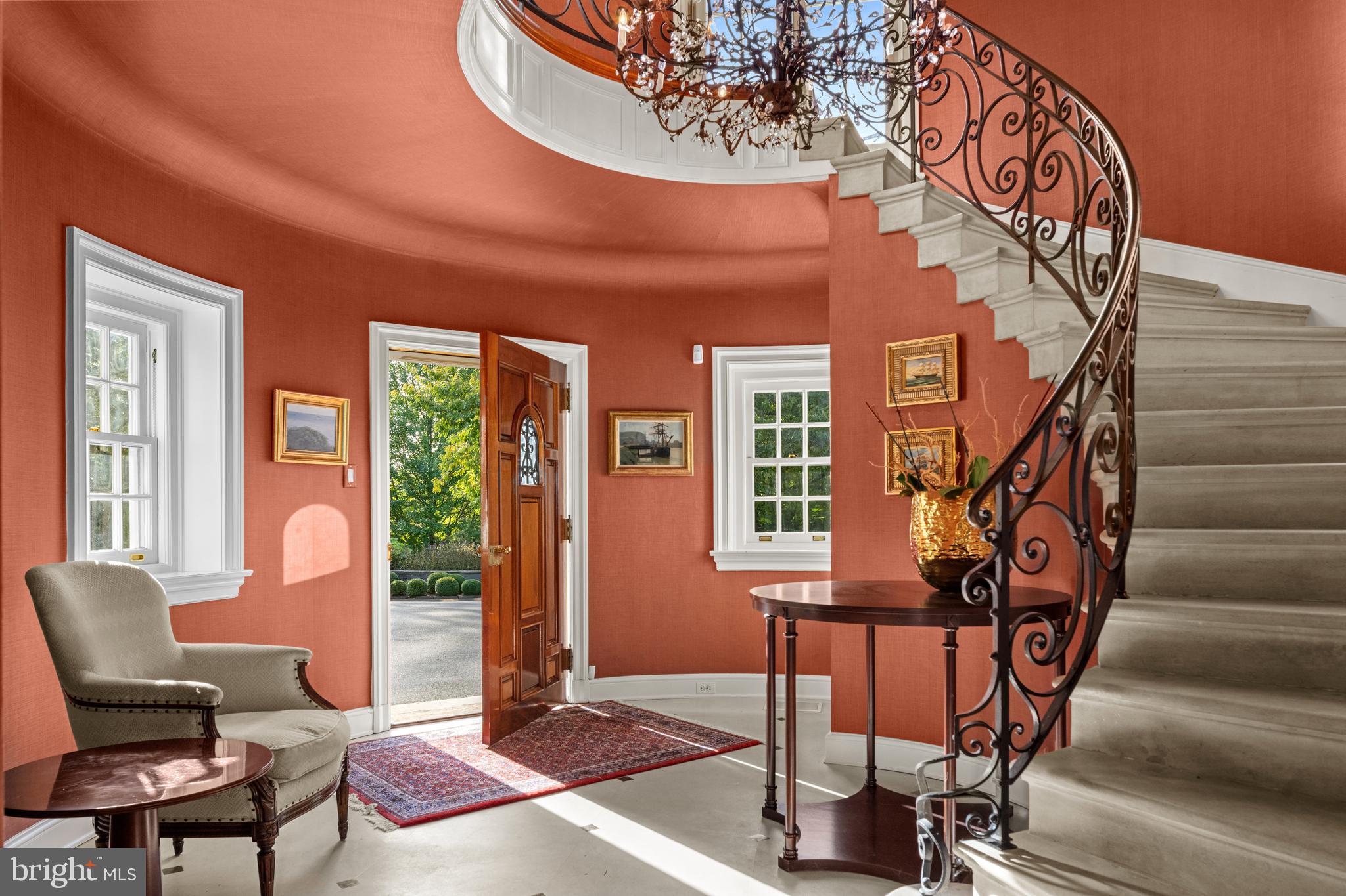 648 & 652 CREIGHTON ROAD