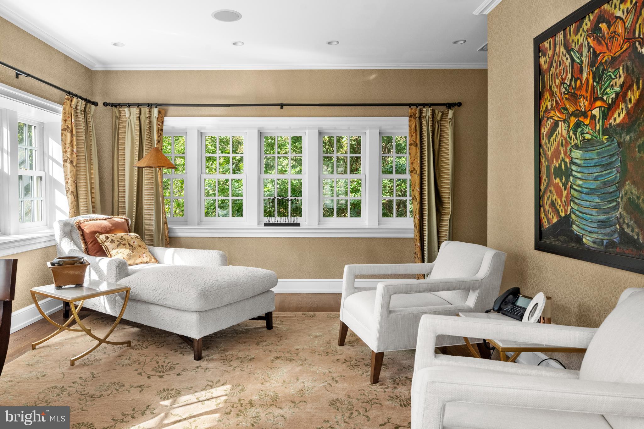 648 & 652 CREIGHTON ROAD