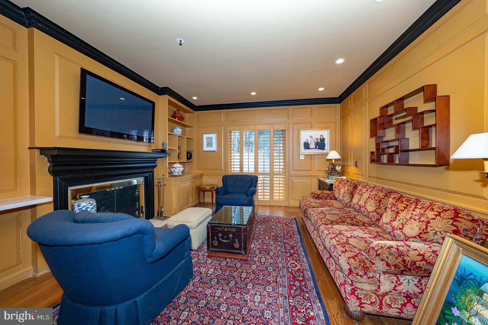 1044 LINDY LANE 10-44