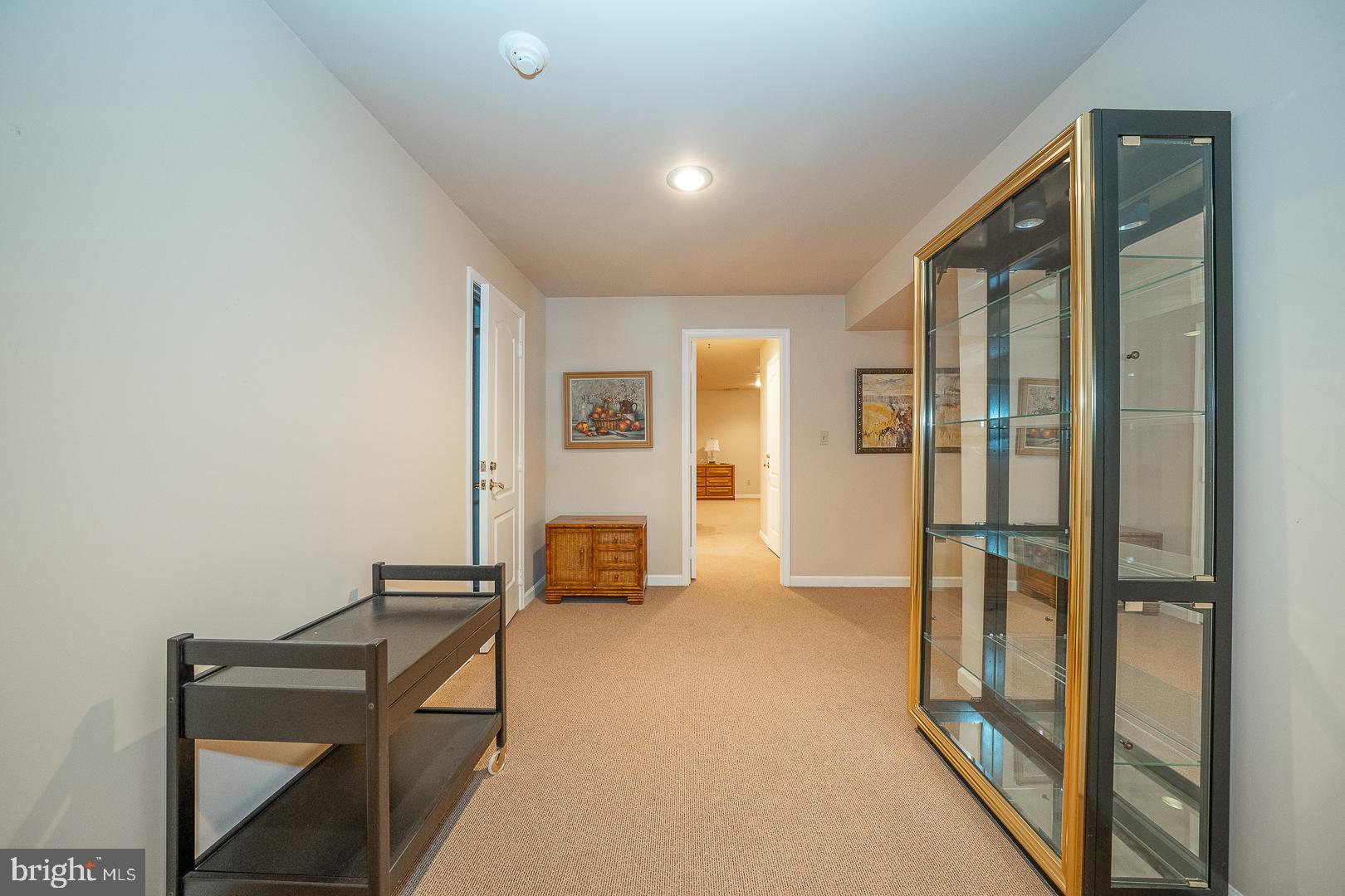 1044 LINDY LANE 10-44