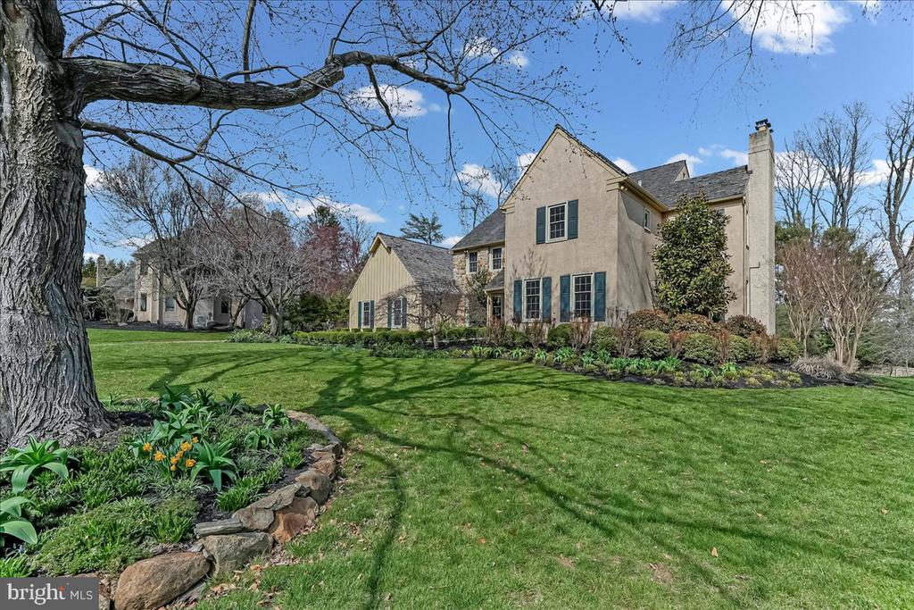 971 DERRING LANE