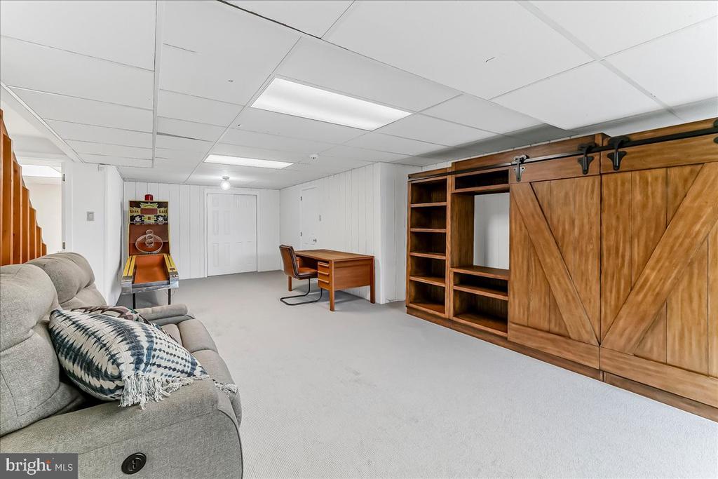 971 DERRING LANE